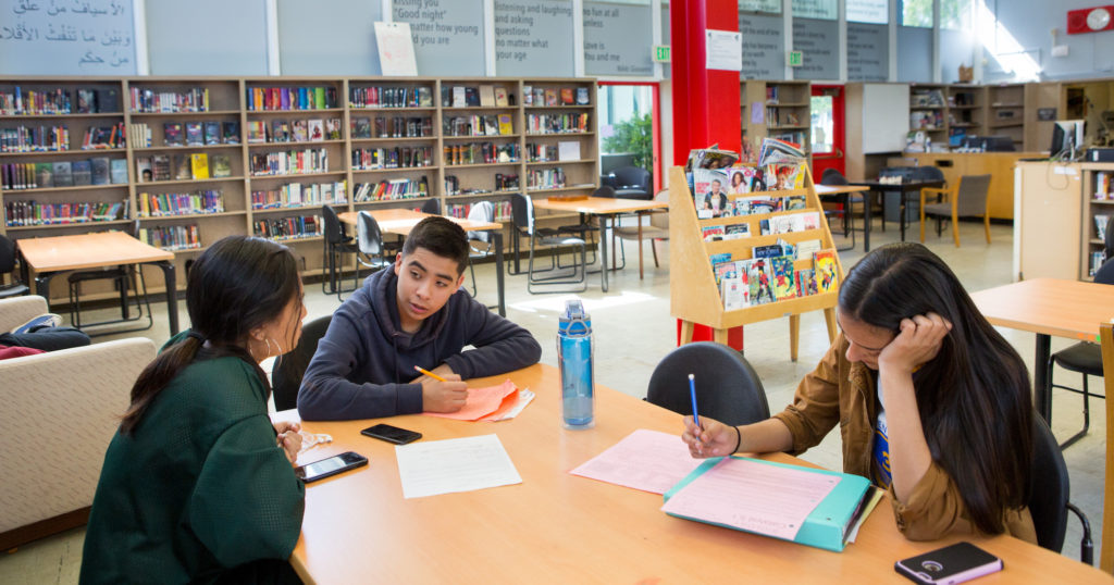 Skyline High School in Oakland, California. (photo by Allison Shelley/The Verbatim Agency for the Alliance for Excellent Education)